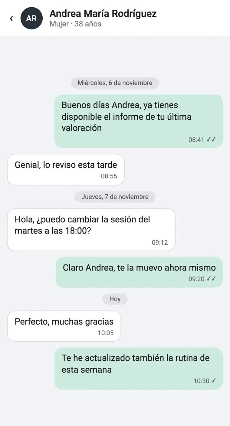 Pantalla de una conversación en el chat de Trainingym Staff